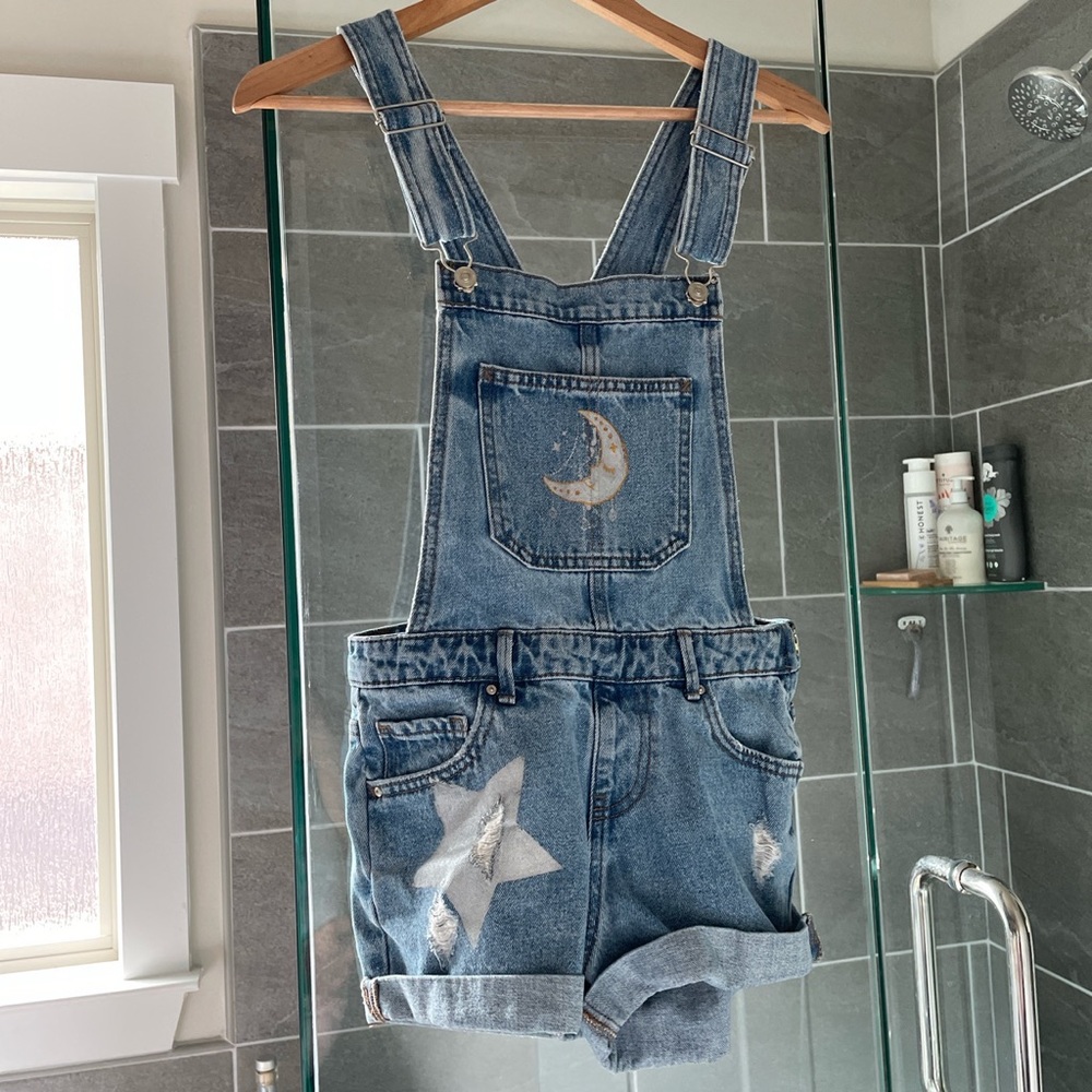 MOVING SALE 📦🚛❕Denim & Co. celestial painted shortalls